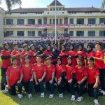 Polwan Pasukan Gegana melakukan kegiatan lari pagi 15K di lingkungan Mako Korps Brimob, Kelapadua, Depok