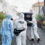 Satuan KBR Gegana Brimob Polri Laksanakan Penyemprotan Disinfektan Serentak di Wilayah Depok